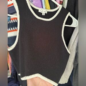 Black Cropped Tank Top